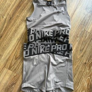 Nike Pro intertwist shorts set